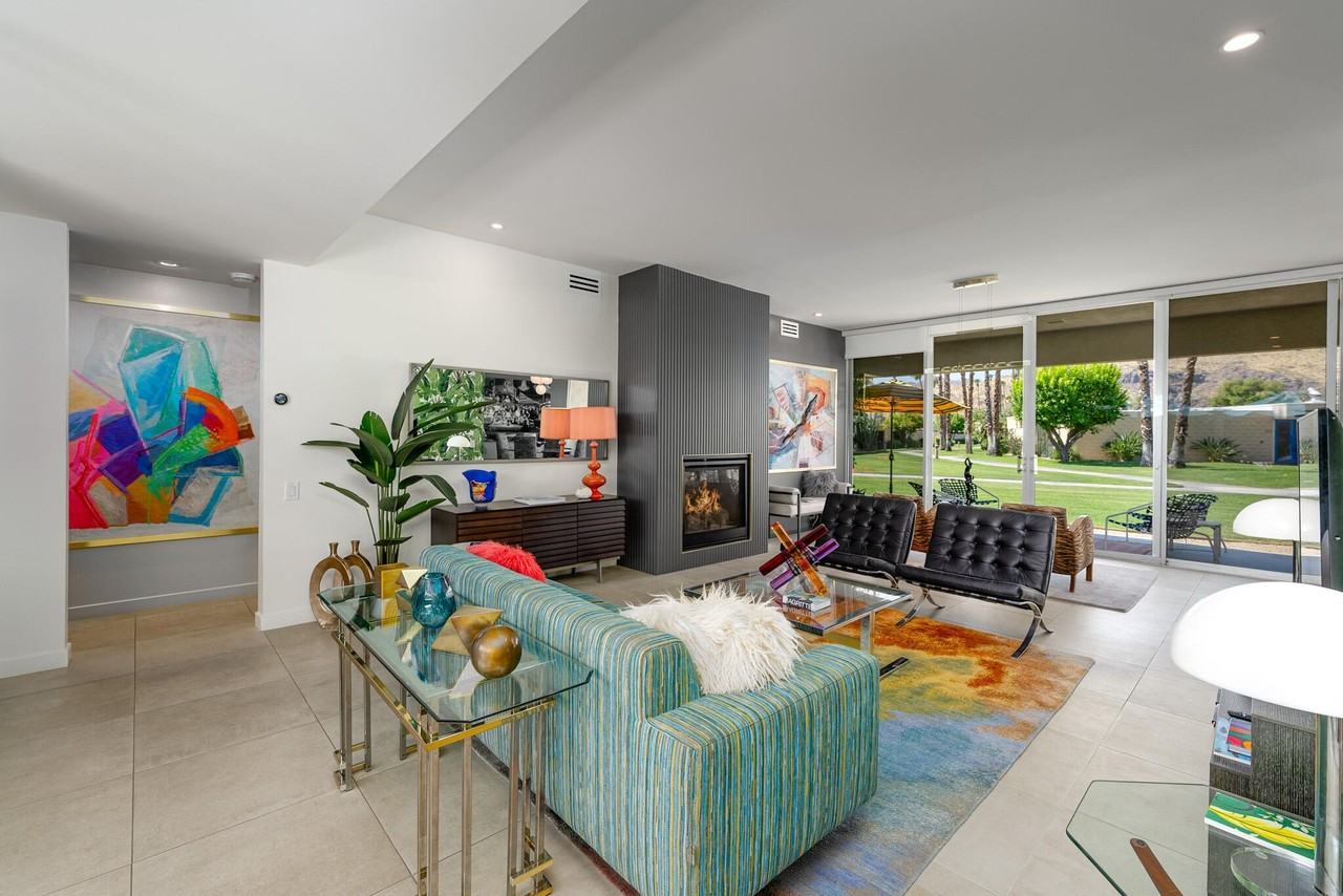 320 Desert Lakes Dr - Photo 4 of 50