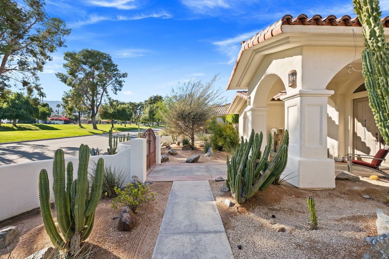 73110 Calliandra St - Photo 4 of 50