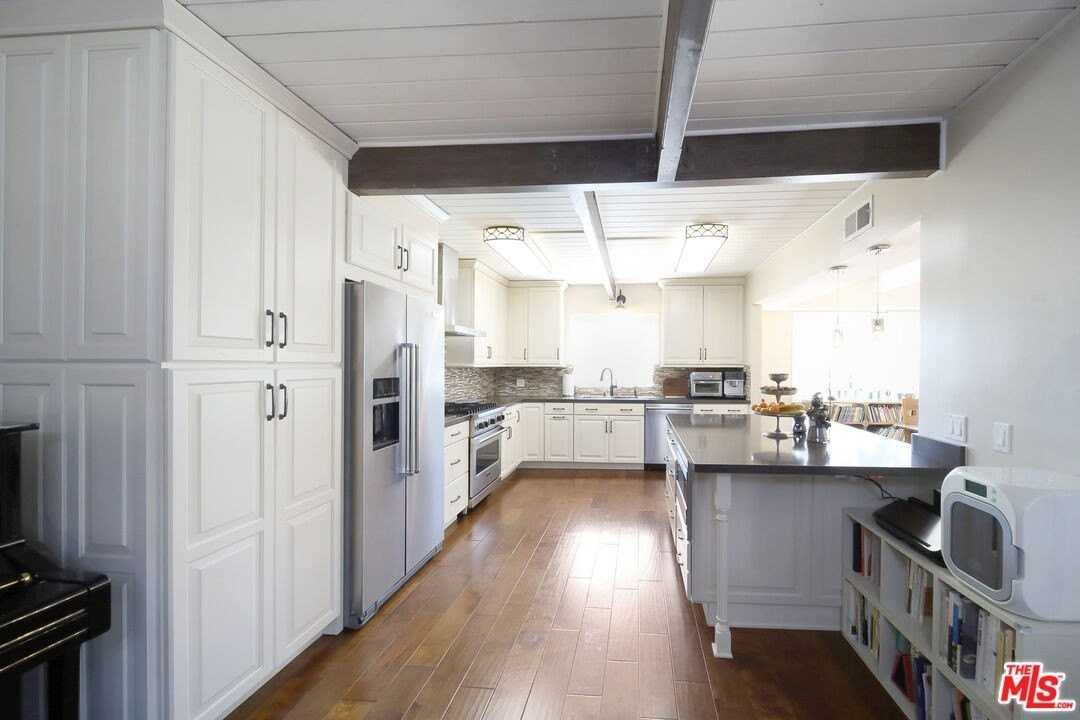 2260 Los Amigos Street - Photo 5 of 31