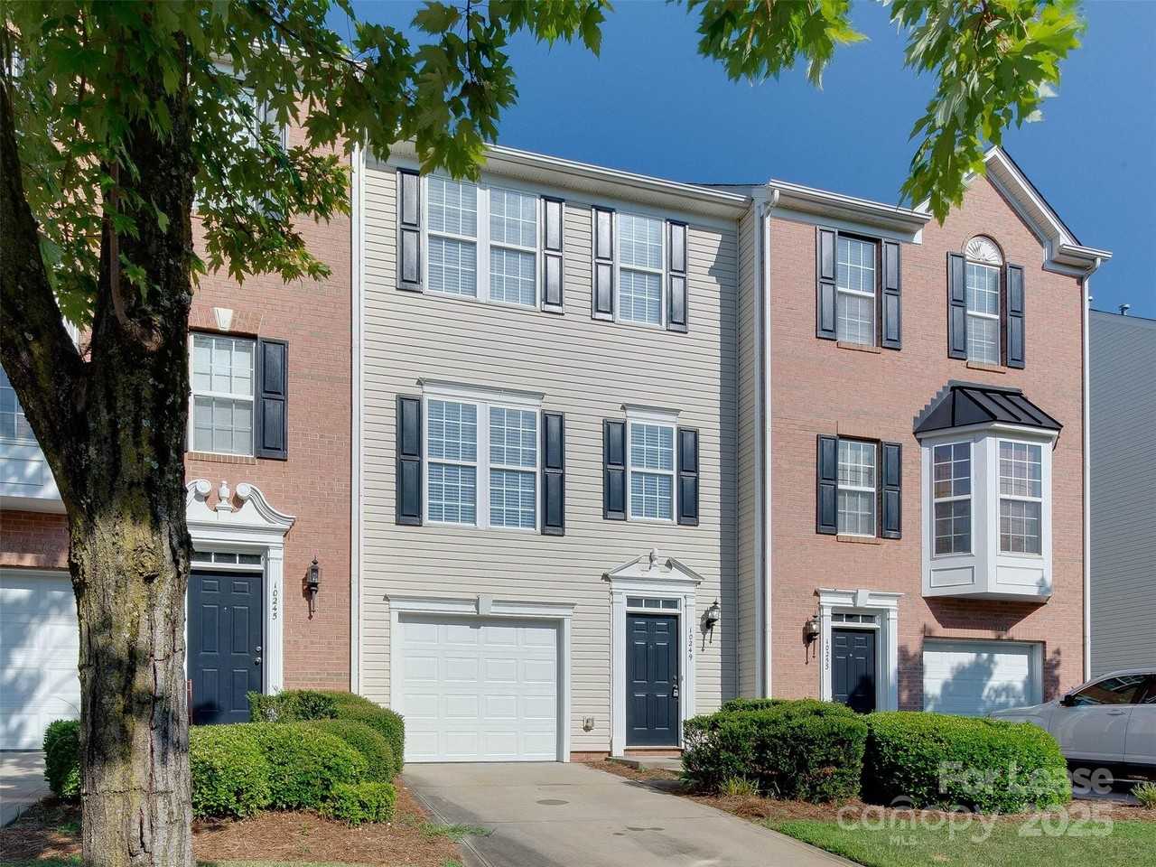 10249 Garrett Grigg Rd - Photo 2 of 48