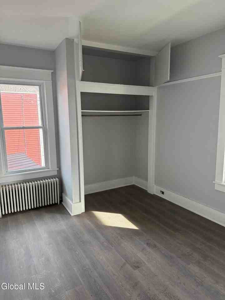 8 Farrell St - Photo 7 of 8