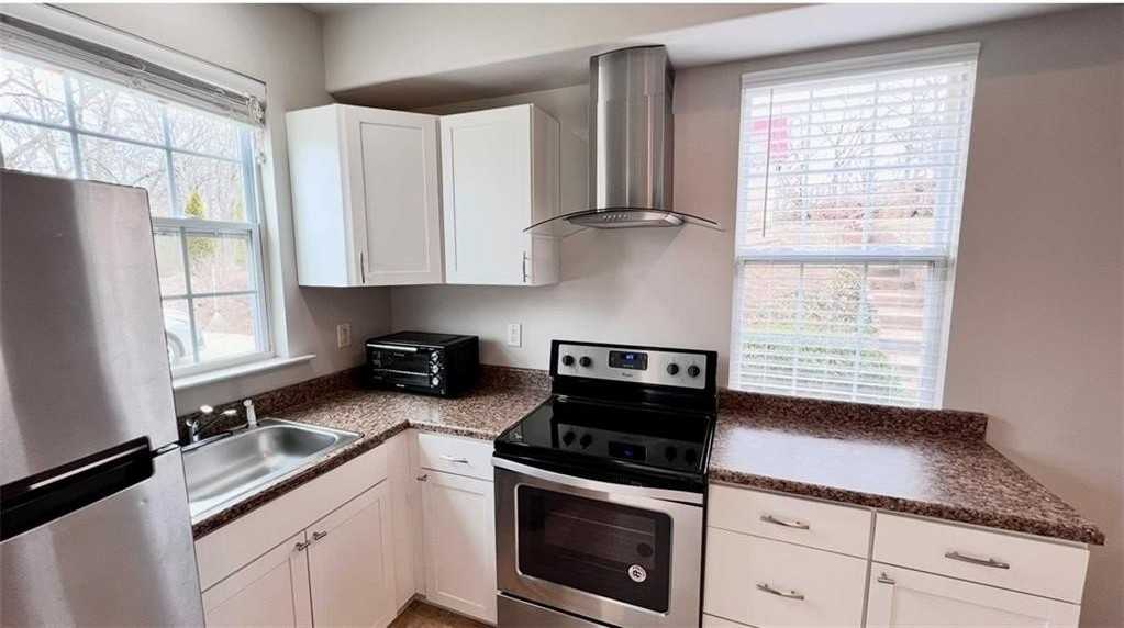 4236 East Cherokee Drive - Photo 5 of 19