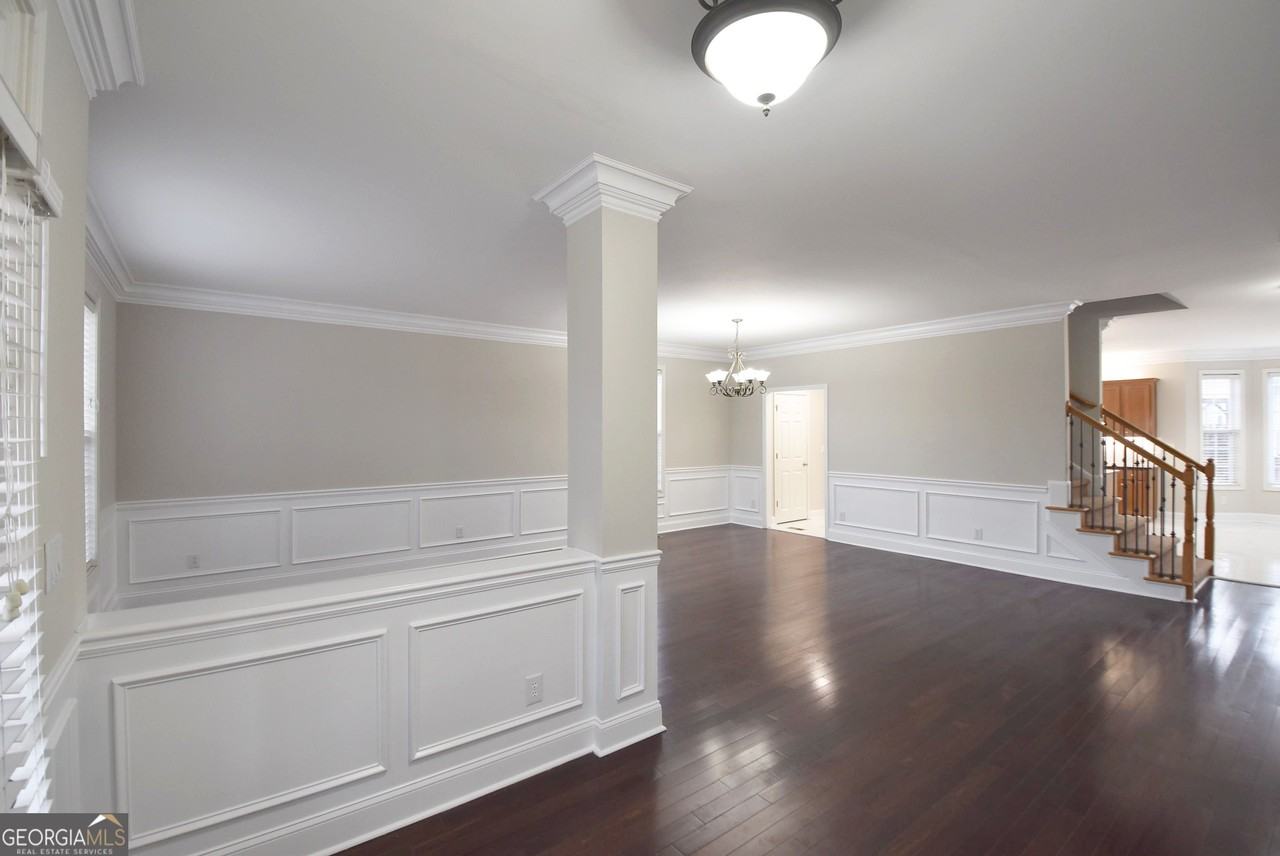 125 Centennial Dr - Photo 3 of 50