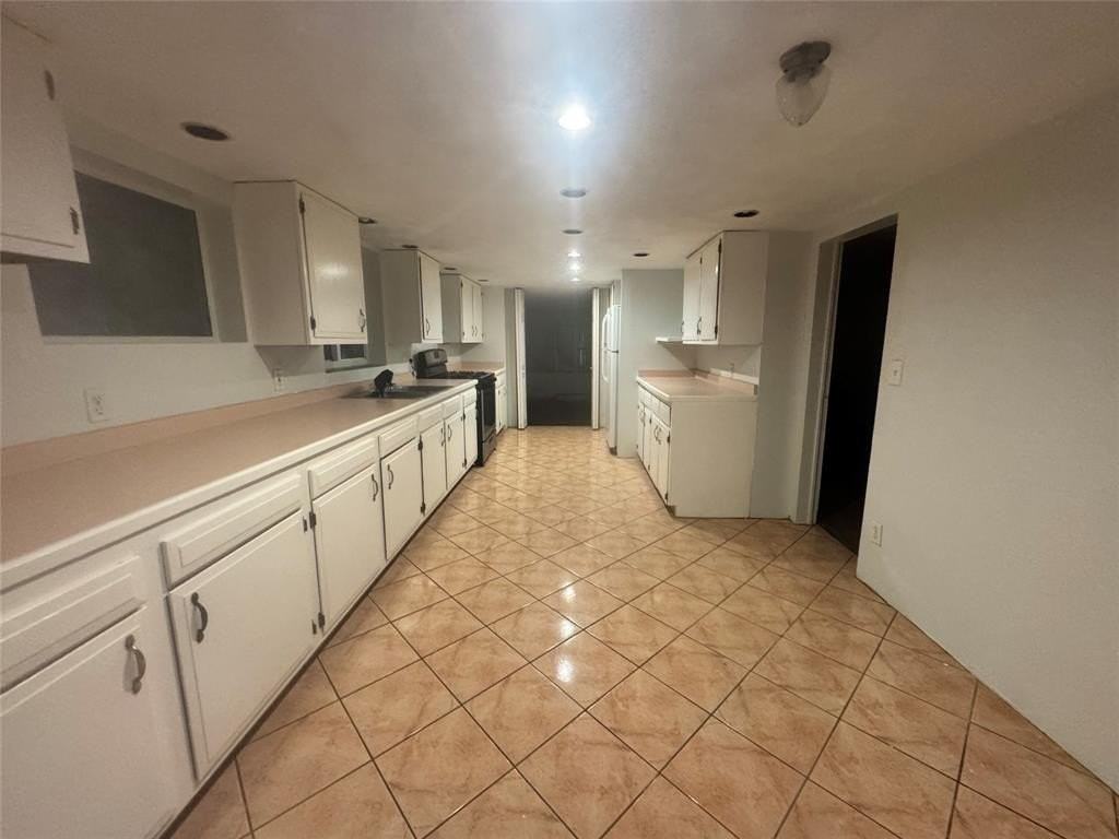 297 Robinson Street #2