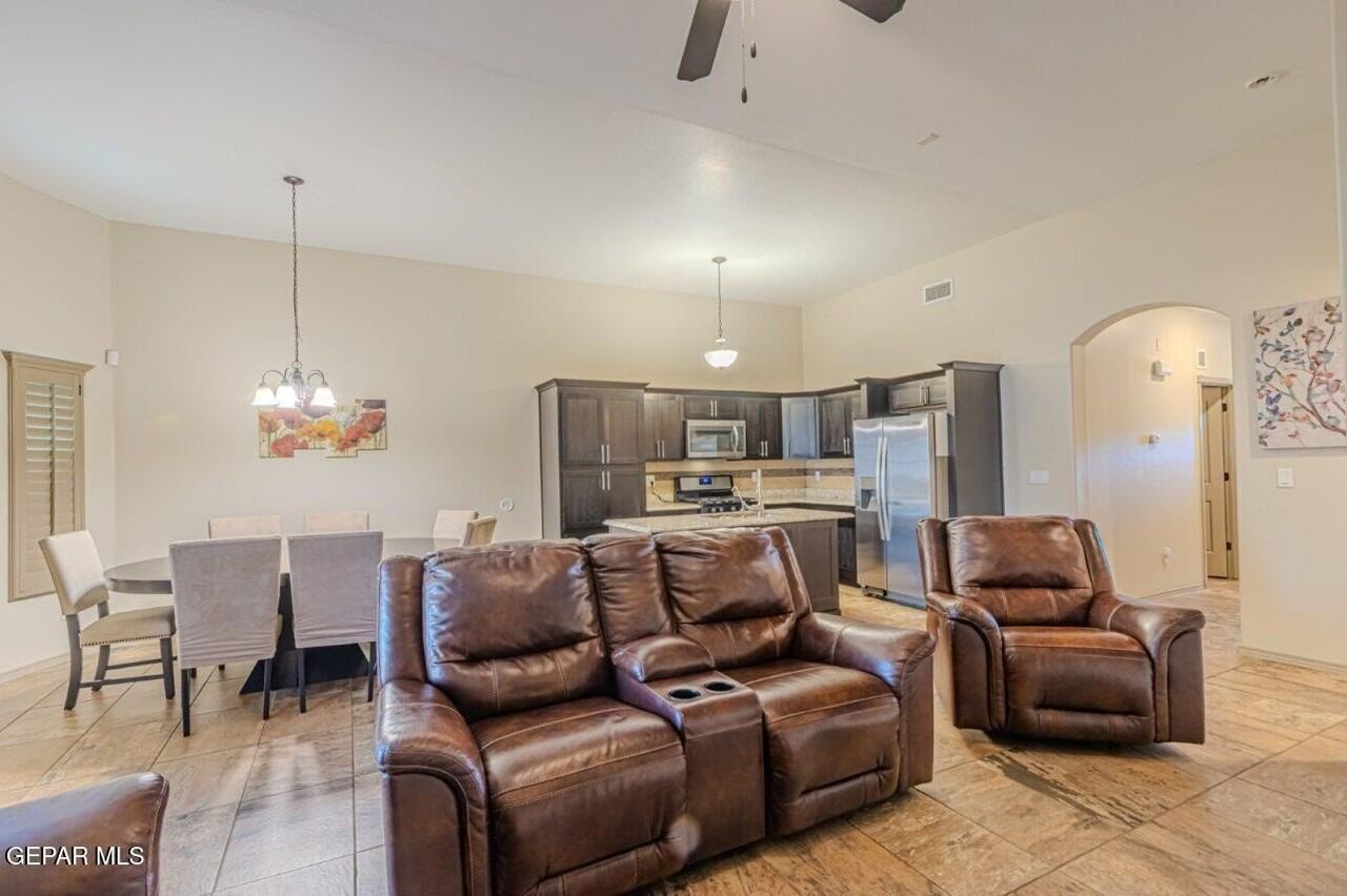 13159 Wellington Drive - Photo 7 of 27