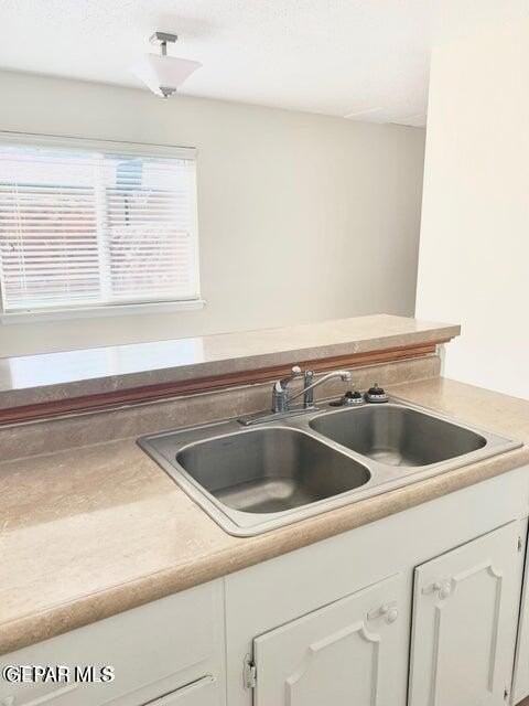 9324 Aquarius Ln - Photo 6 of 23