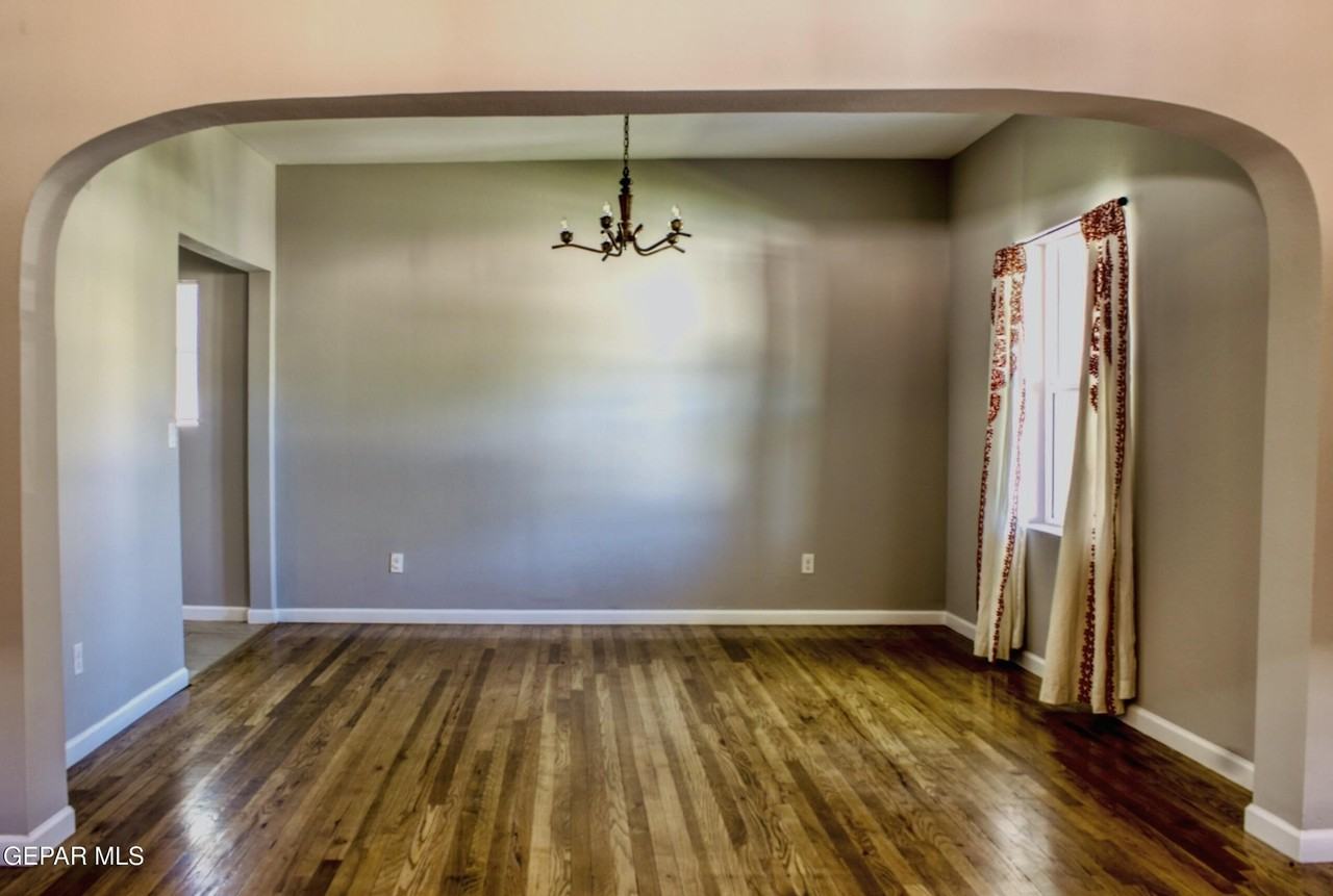 3508 Douglas Ave - Photo 3 of 13