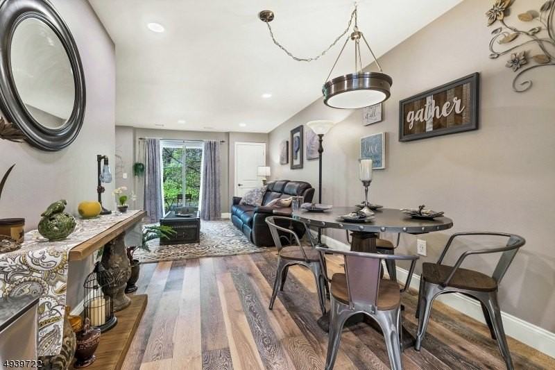 323 Sparrow Ct - Photo 5 of 20