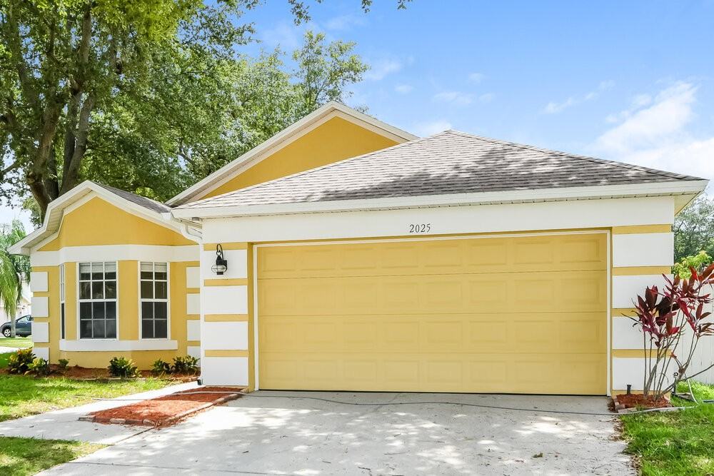 2025 White Eagle St - Photo 3 of 16