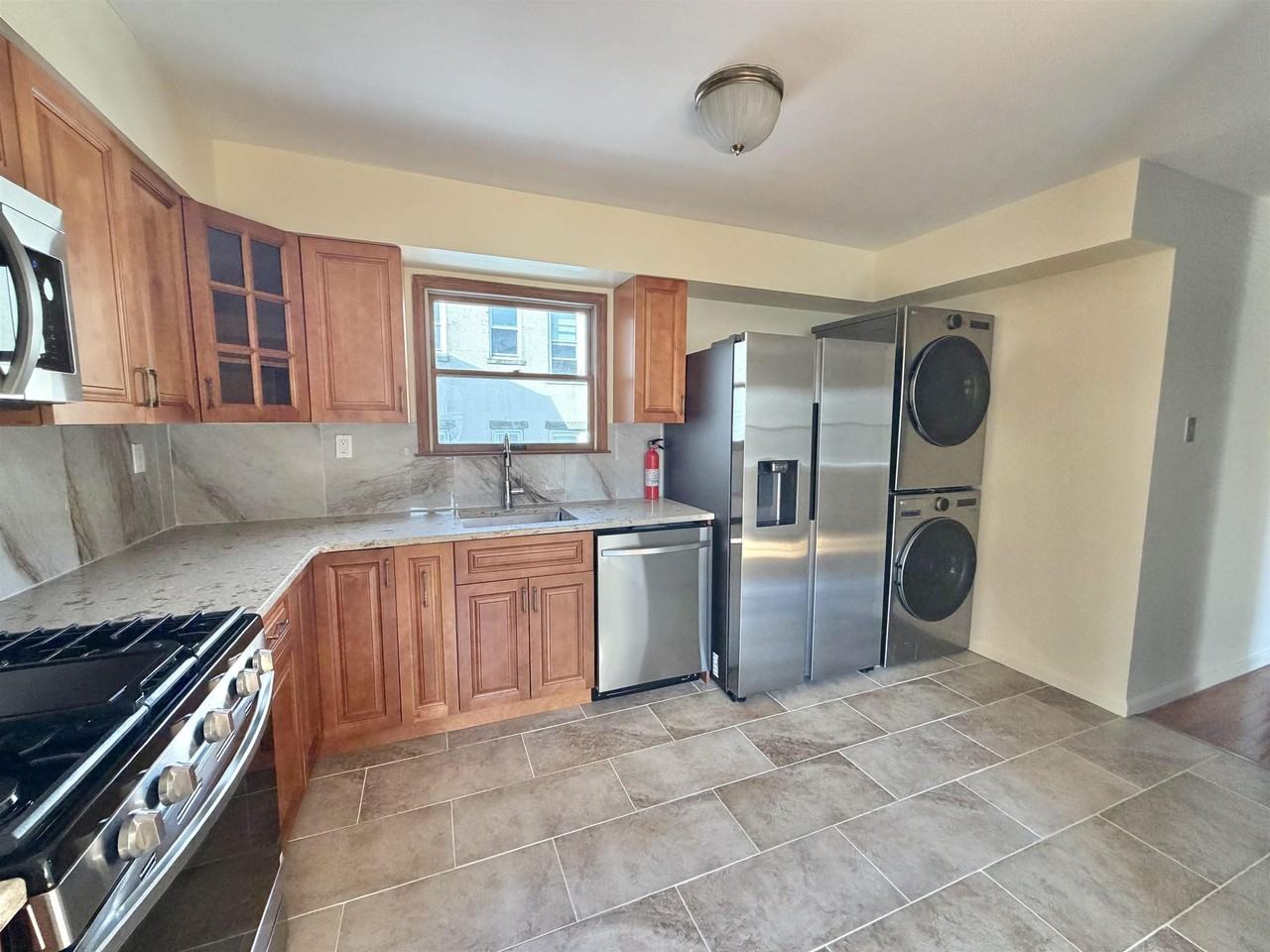 406 5th Street #2 - Photo 3 of 19