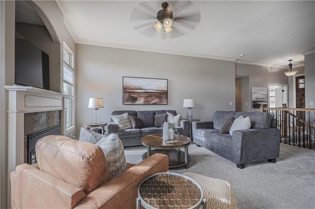 5029 Woodstock Ct - Photo 3 of 34