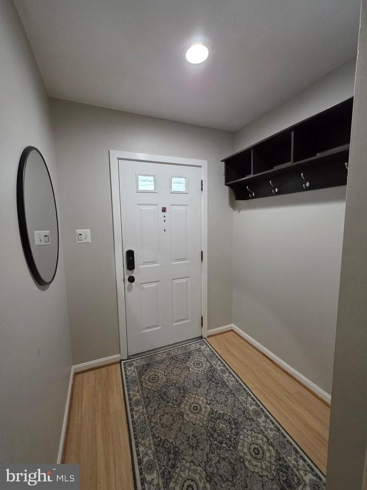 8140 Drayton Lane - Photo 6 of 50