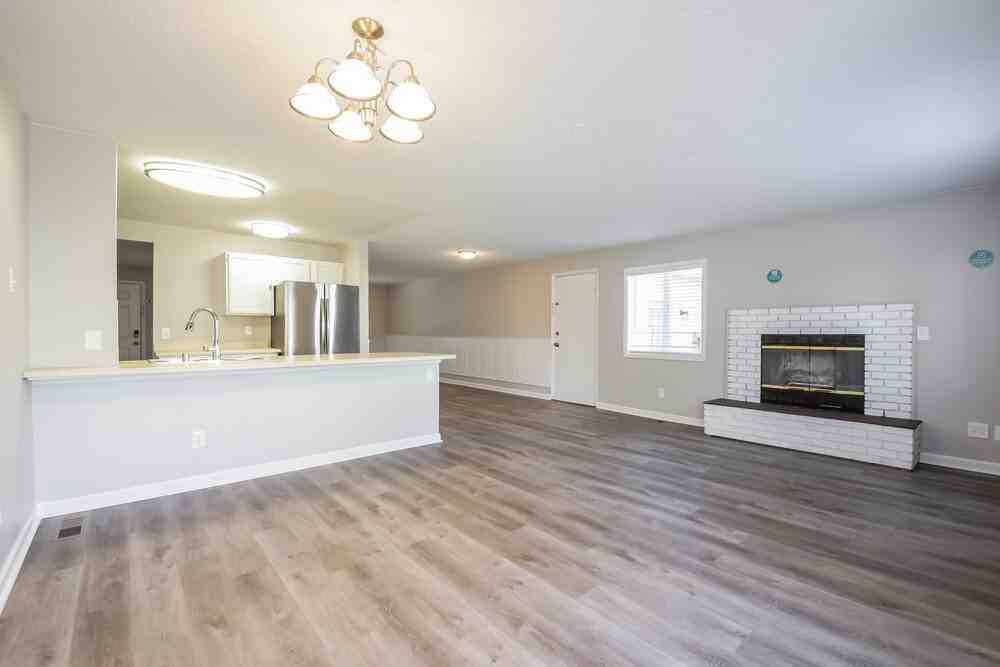 4494 S Bahama Way - Photo 6 of 17