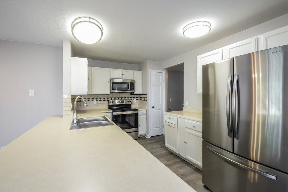 4494 S Bahama Way - Photo 7 of 17