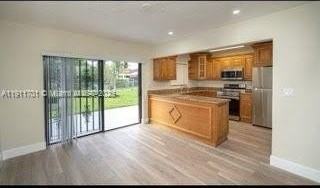 19610 Northwest 31st Avenue - Photo 3 of 15