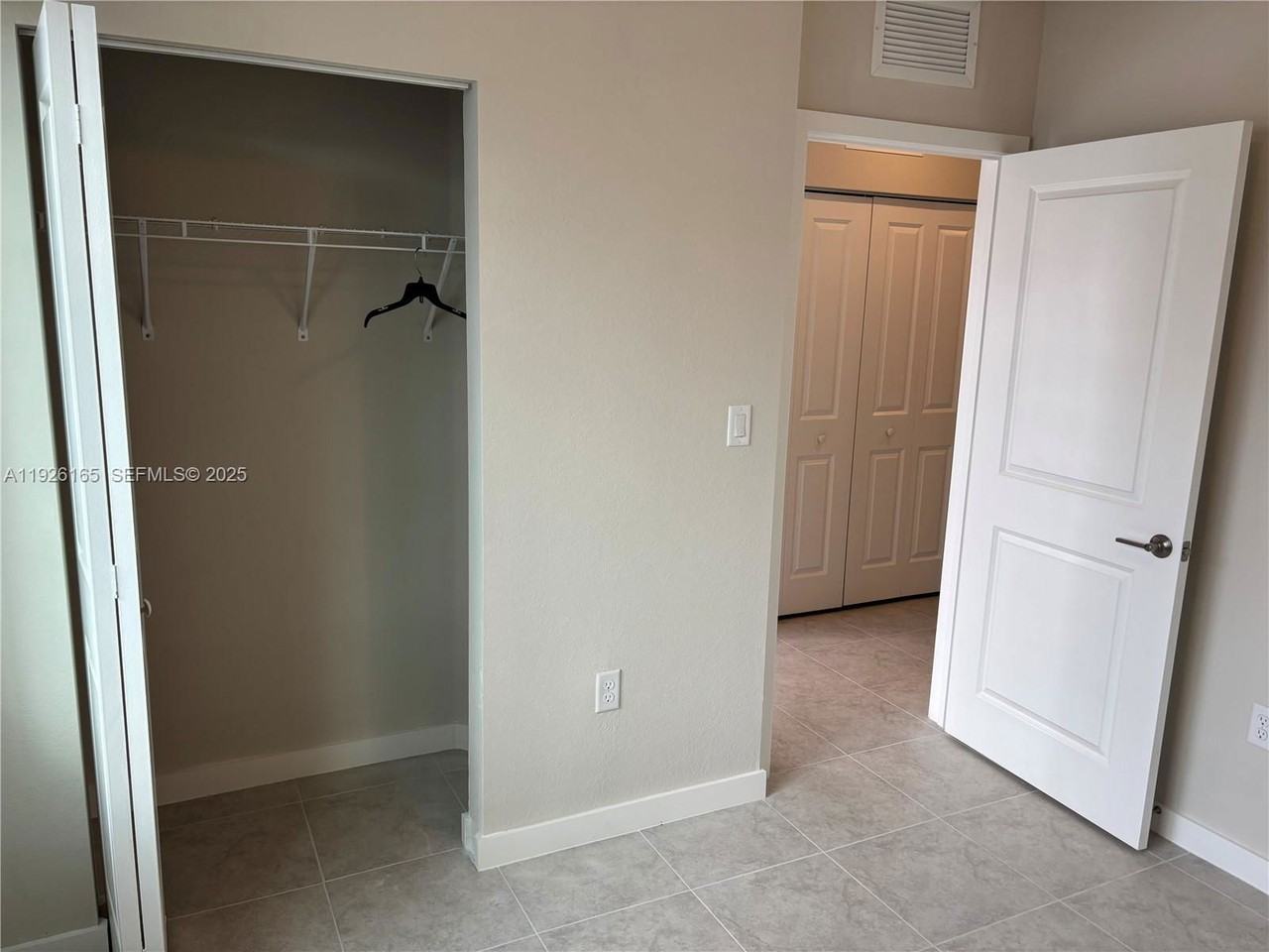 551 Nw 10th Ct - Photo 6 of 8