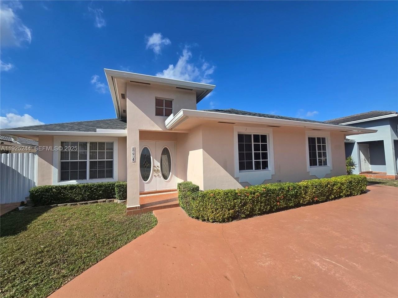 894 Nw 134th Pl #894 - Photo 4 of 50