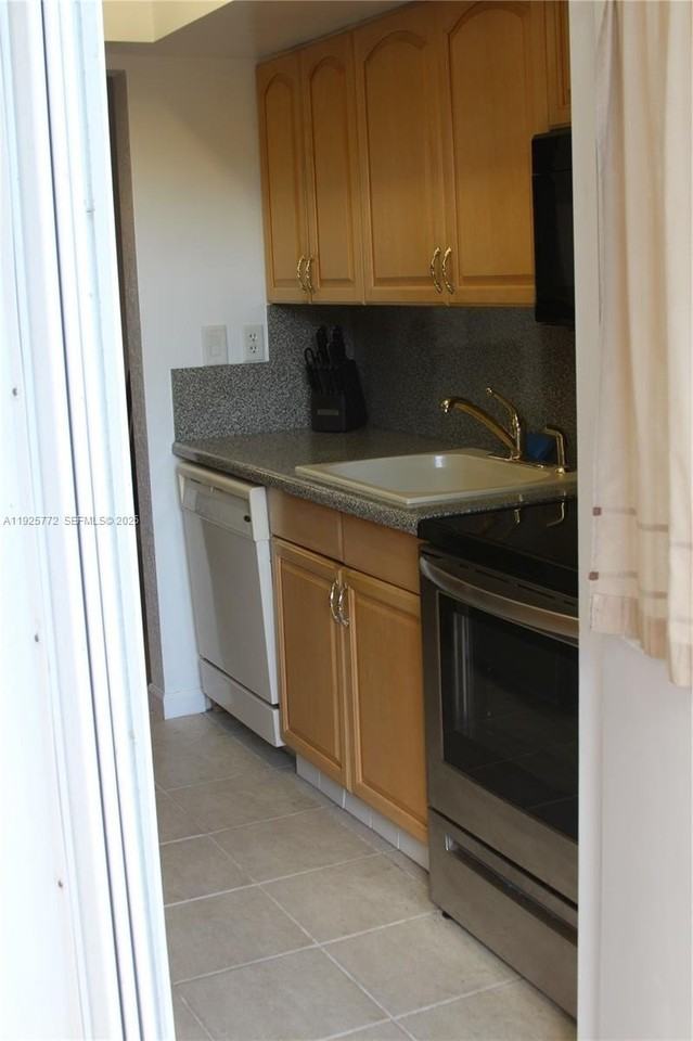 1300 N Ocean Blvd #111 - Photo 3 of 26