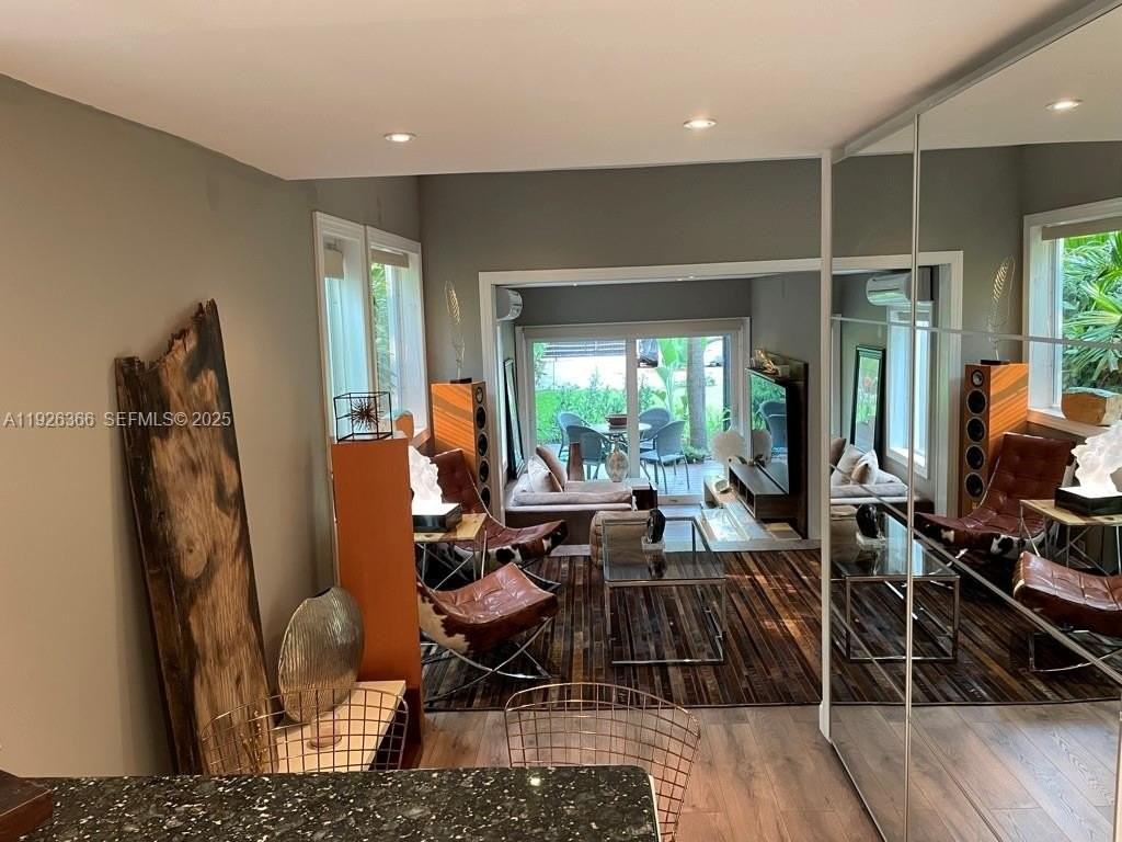 2654 Sw 25th Ter #0 - Photo 6 of 36