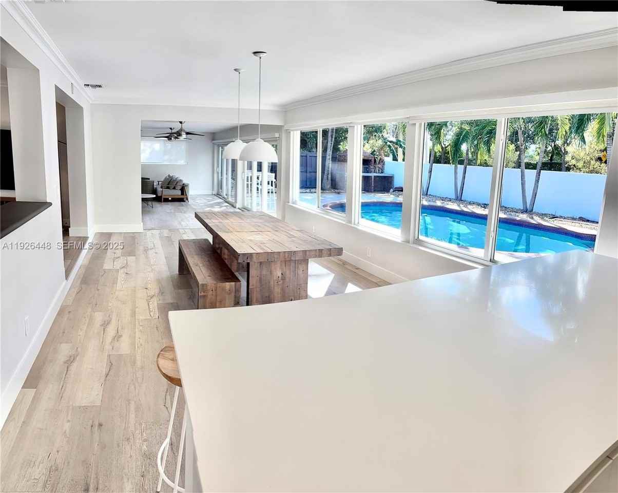 19340 Ne 18th Ct - Photo 6 of 22