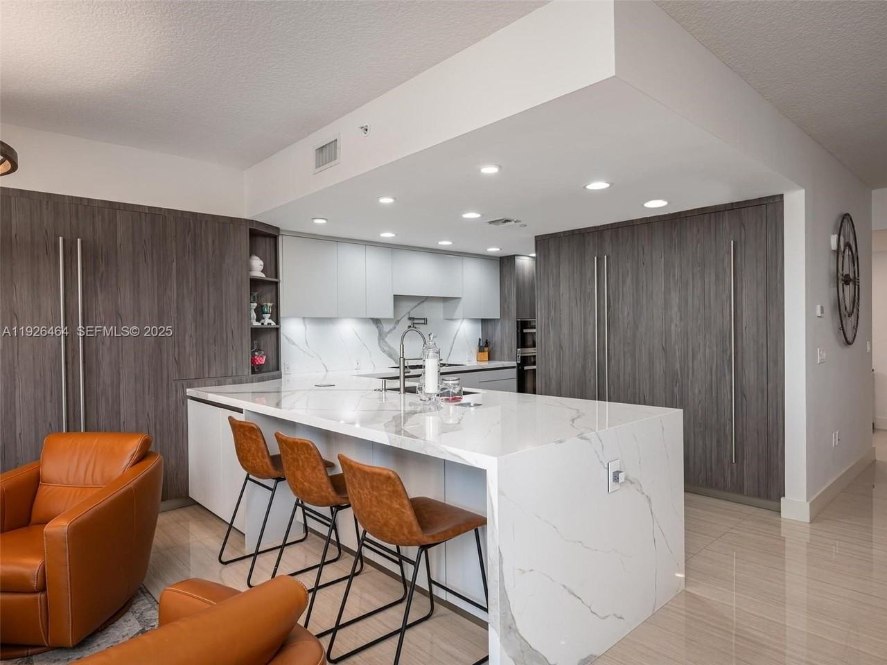 3415 N Ocean Dr #605 - Photo 7 of 31