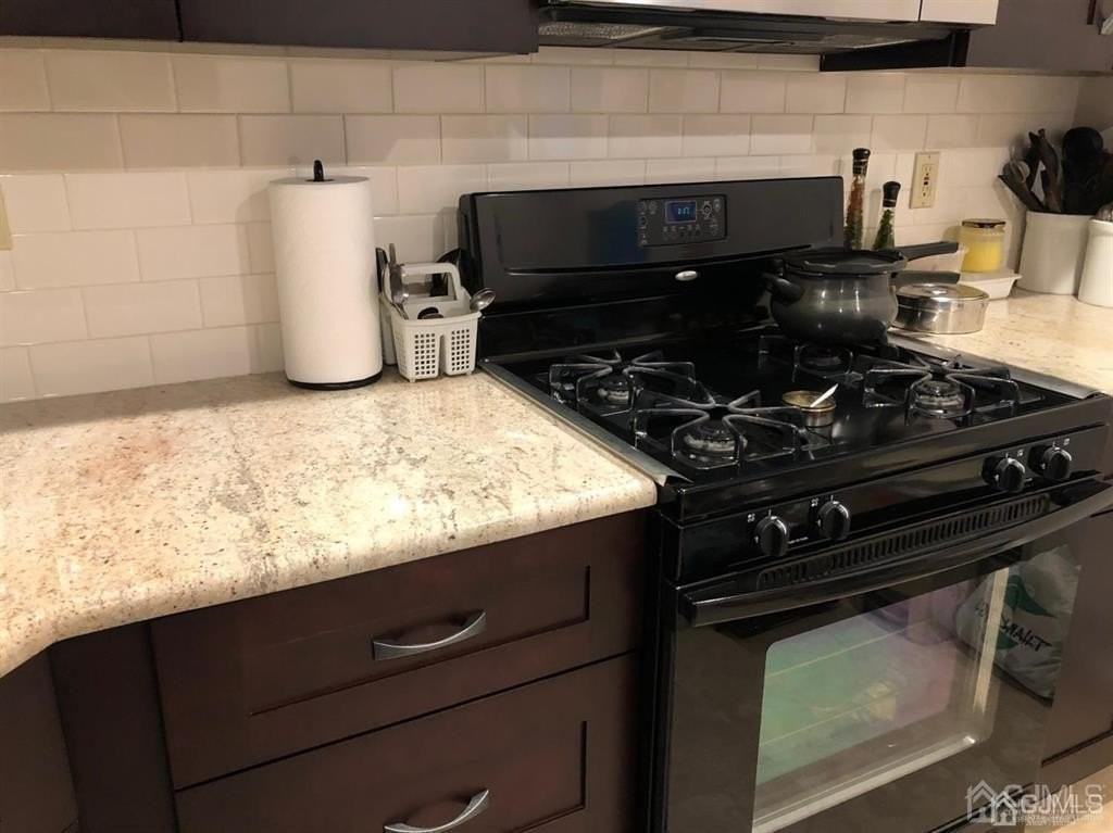 151 Gregory Ln - Photo 6 of 18