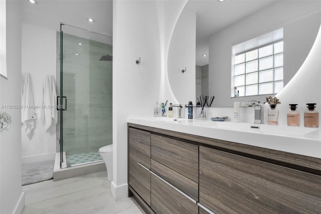 15452 Sw 50th Ter - Photo 3 of 8