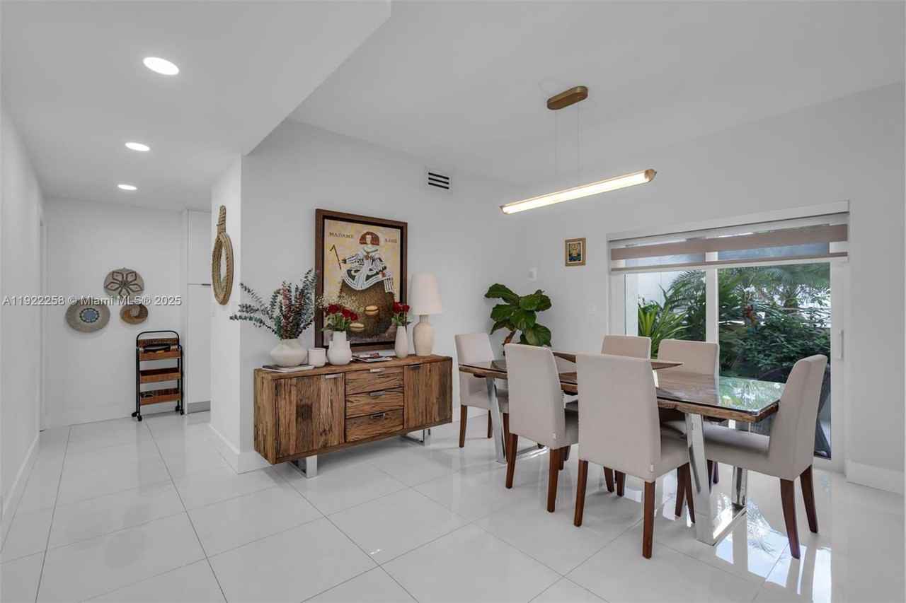 15452 Sw 50th Ter - Photo 7 of 8