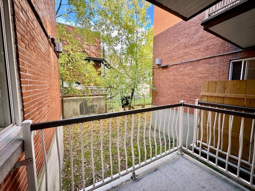 6635 Av Fielding - Photo 6 of 10