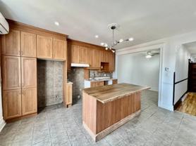 3748 Rue Ontario Est - Photo 1 of 1