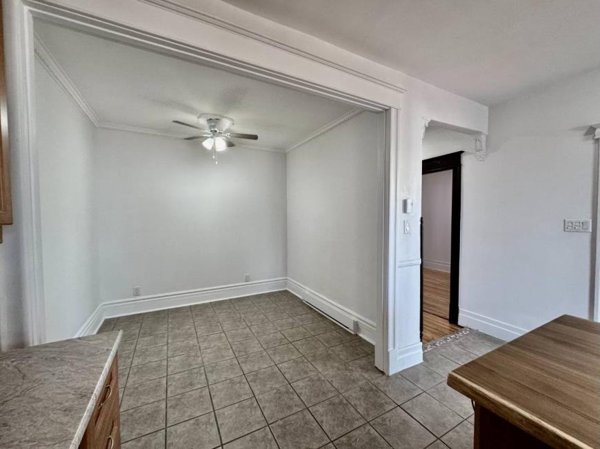 3748 Rue Ontario E - Photo 3 of 10