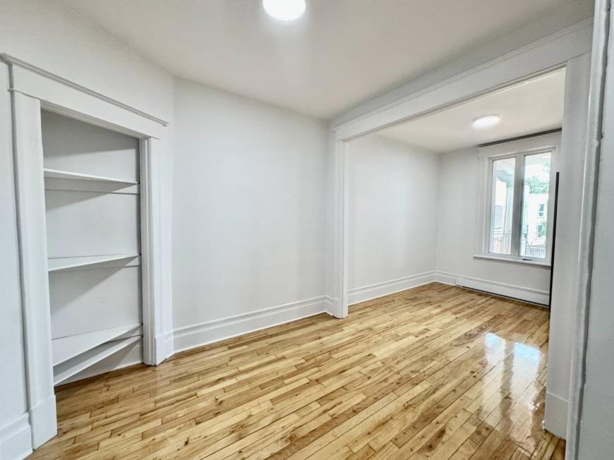 3748 Rue Ontario E - Photo 5 of 10