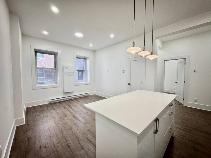 5235 Chemin De La Côte-Saint-Luc - Photo 5 of 8