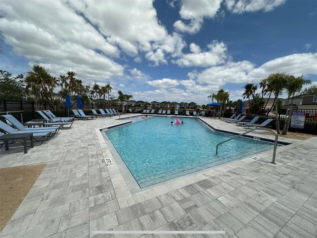 662 Stoney Point Cir - Photo 4 of 14