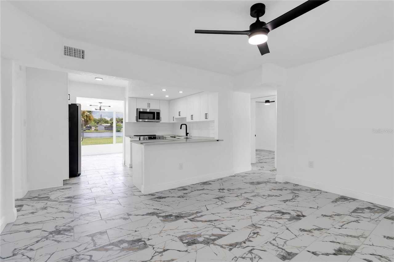 7320 Oelsner St - Photo 5 of 29