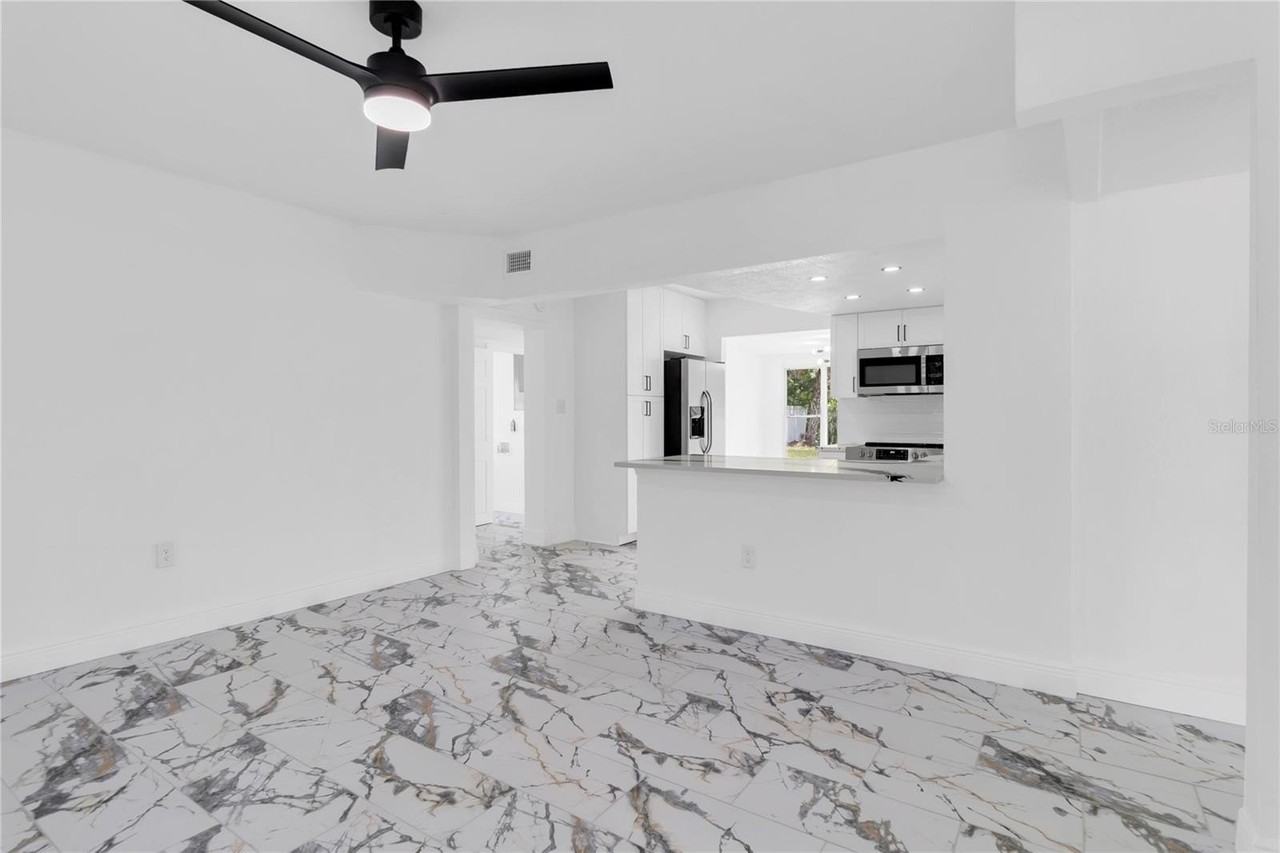 7320 Oelsner St - Photo 6 of 29