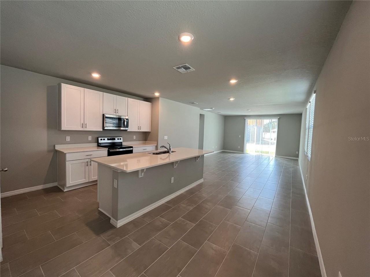 34823 Telluride Ln - Photo 4 of 27