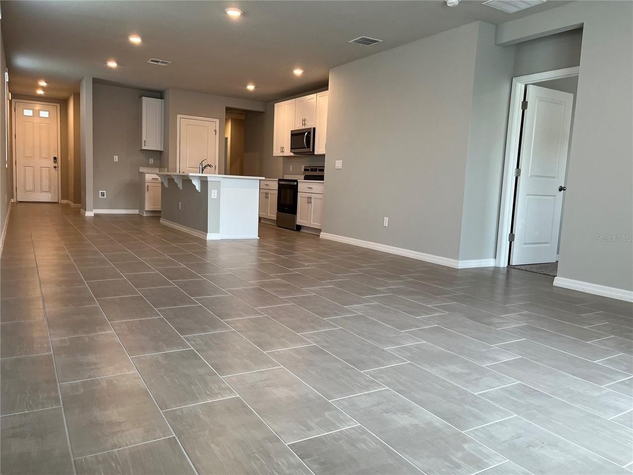 34823 Telluride Ln - Photo 7 of 27