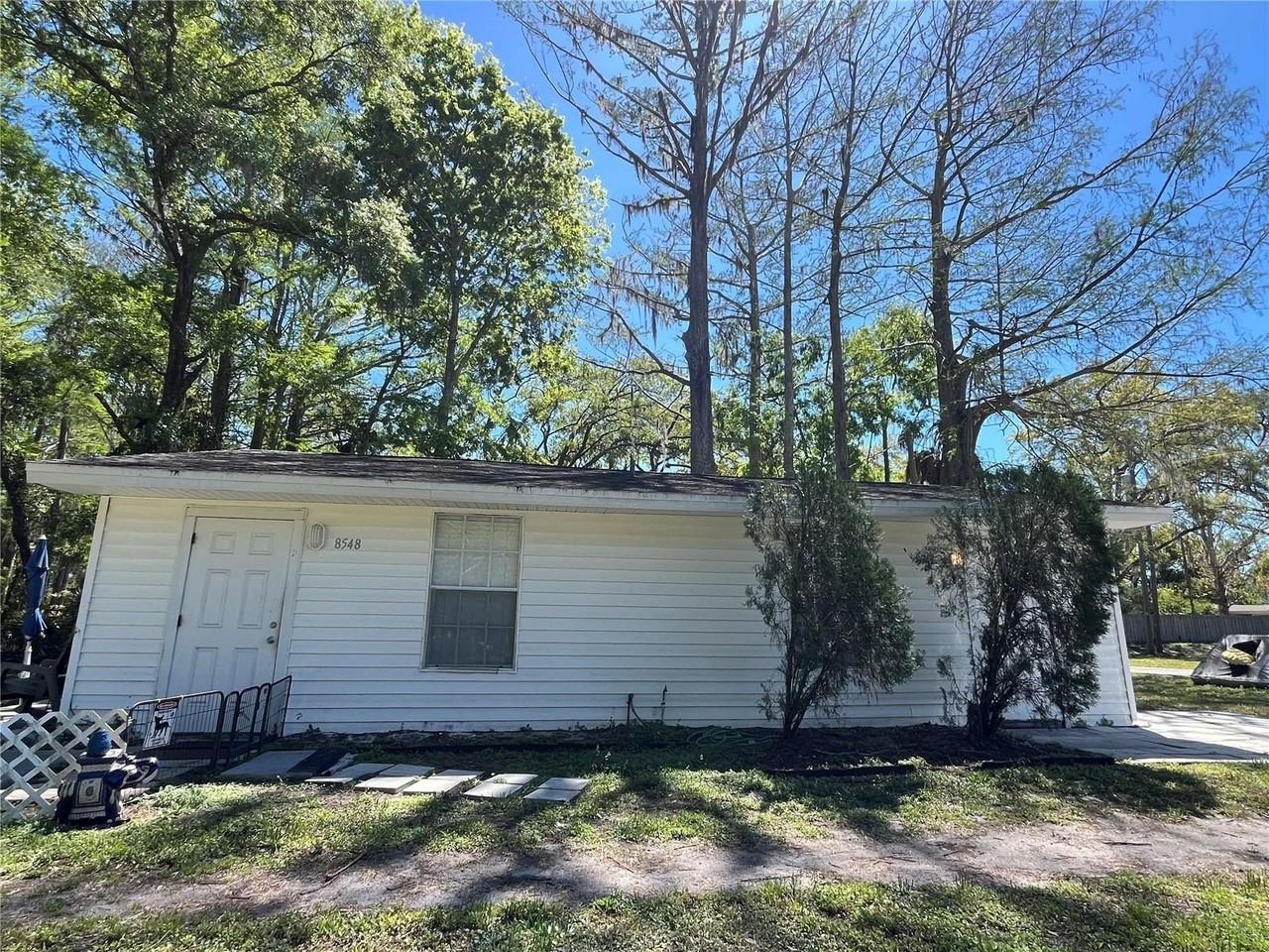 8546 Cameo Dr - Photo 3 of 20