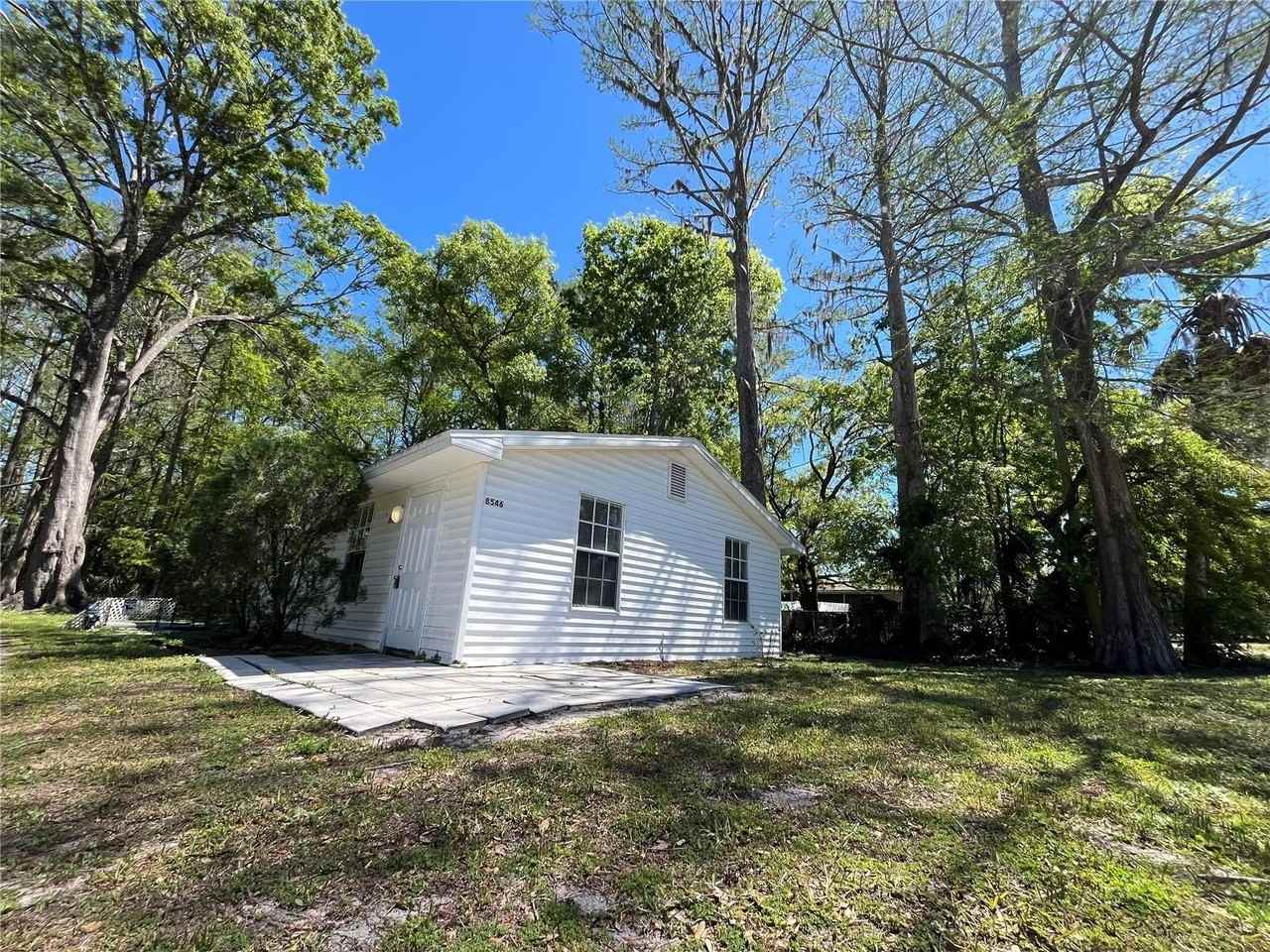 8546 Cameo Dr - Photo 5 of 20