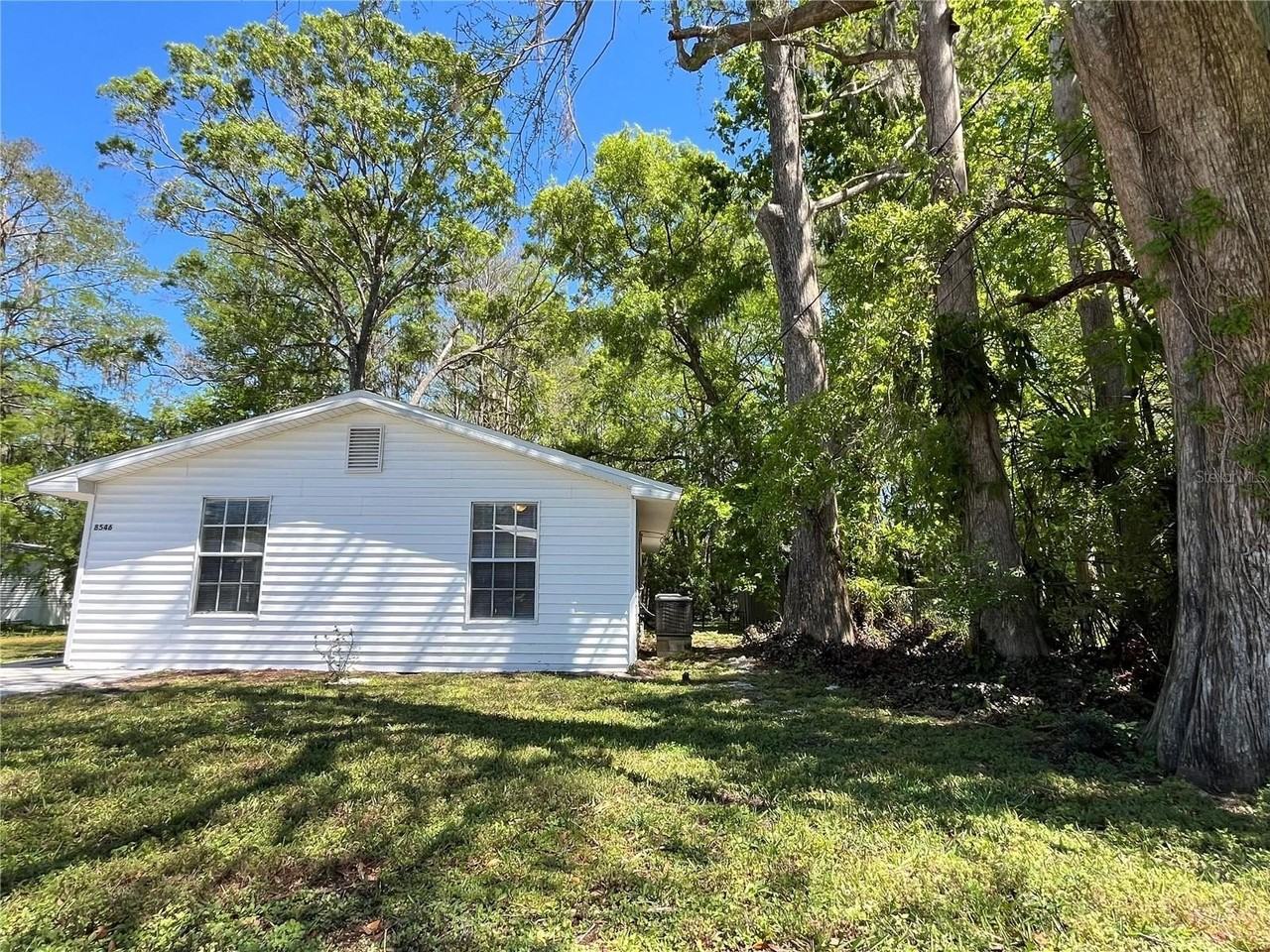 8546 Cameo Dr - Photo 6 of 20