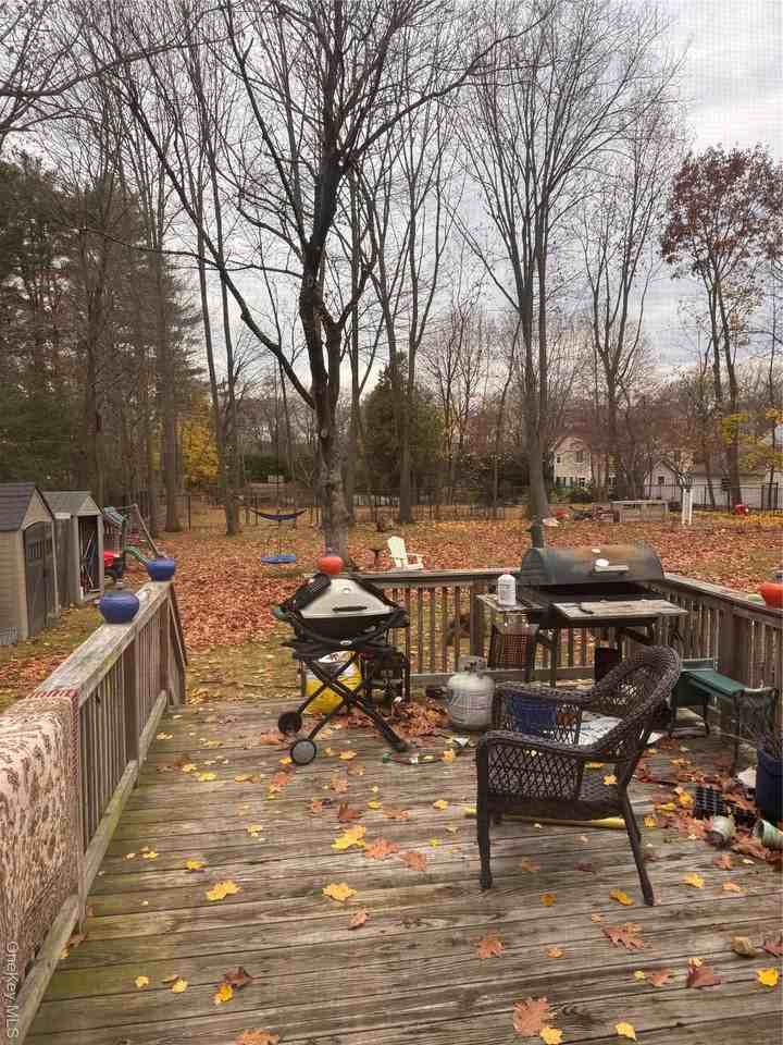 57 Swannekin Rd - Photo 5 of 27