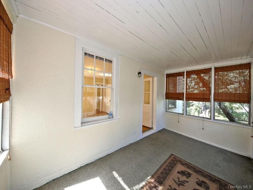 56 South Lawn Avenue #3 - Photo 5 of 7