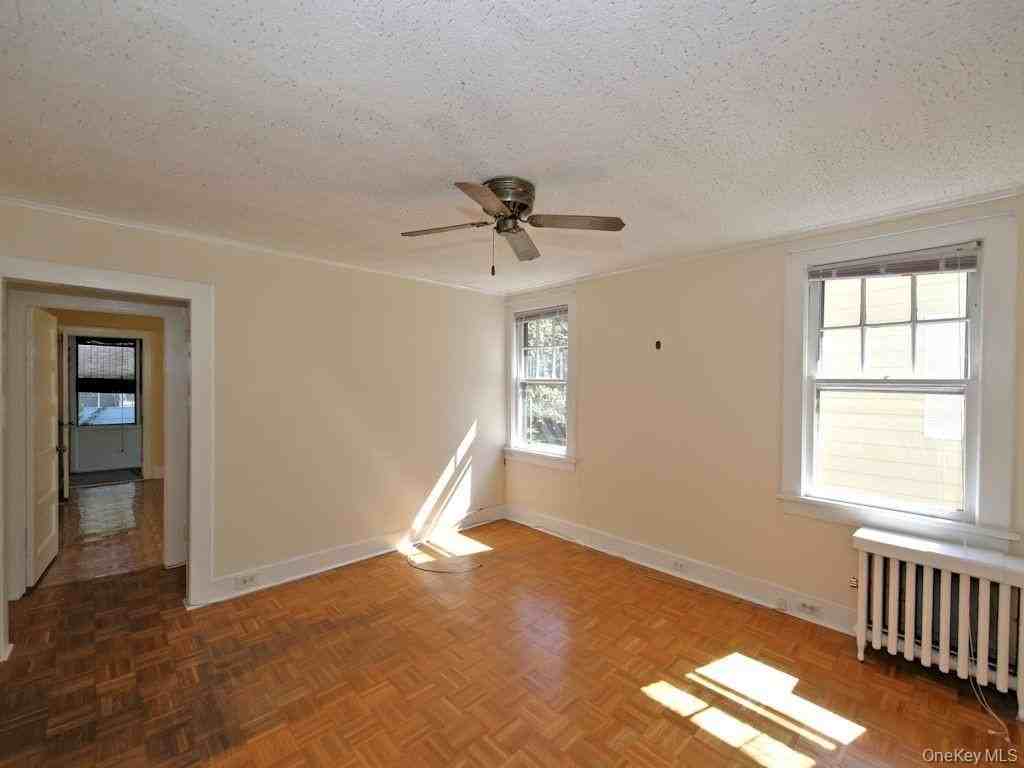 56 South Lawn Avenue #3 - Photo 6 of 7