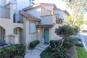 featured image of 2212 Crescent Oak