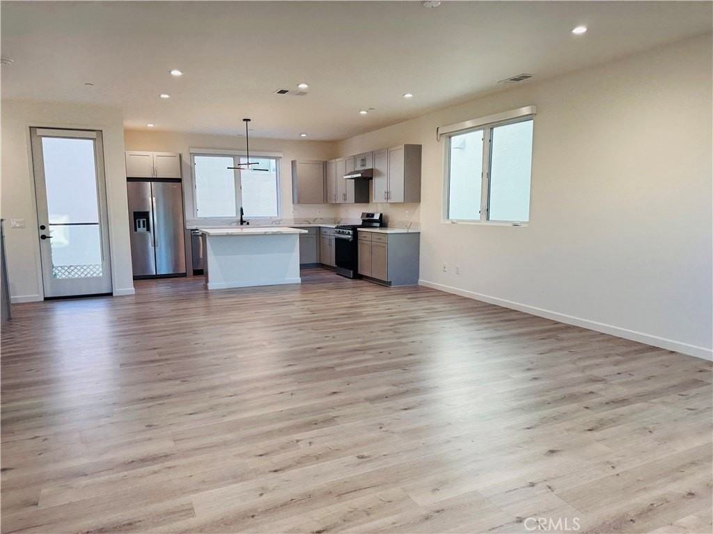 11815 W Holly Way - Photo 4 of 20