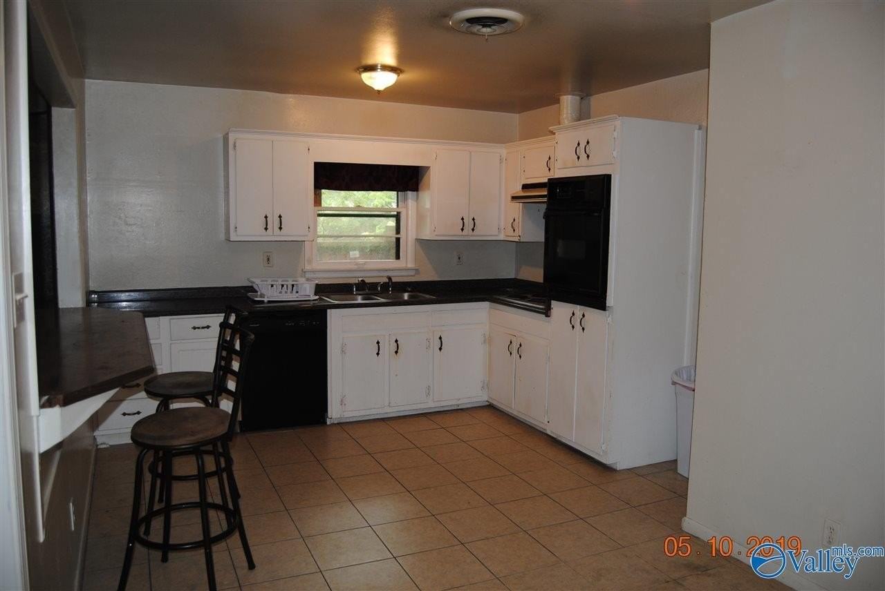 3052 Boswell Dr Nw - Photo 3 of 7