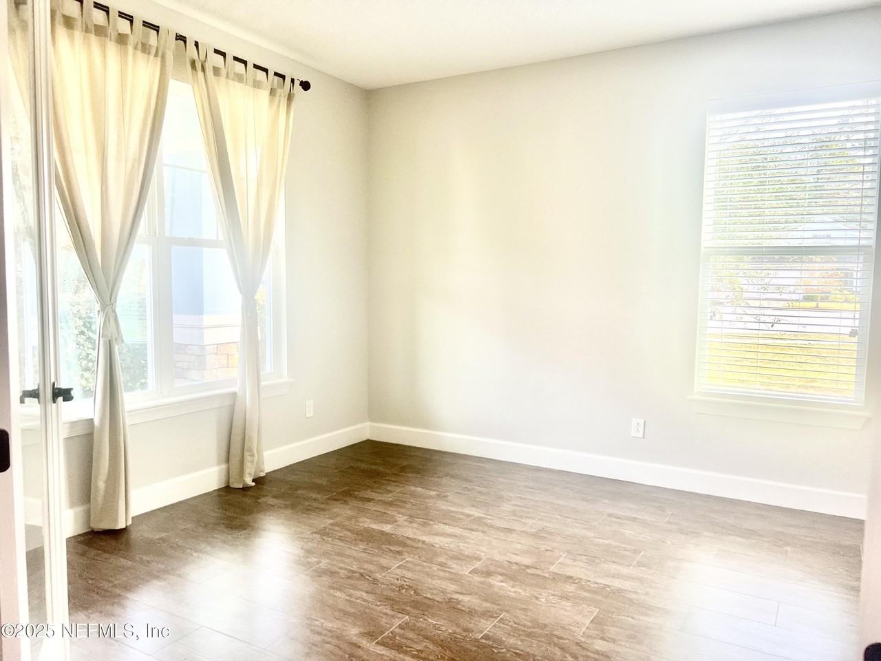 242 Orchard Ln - Photo 6 of 44