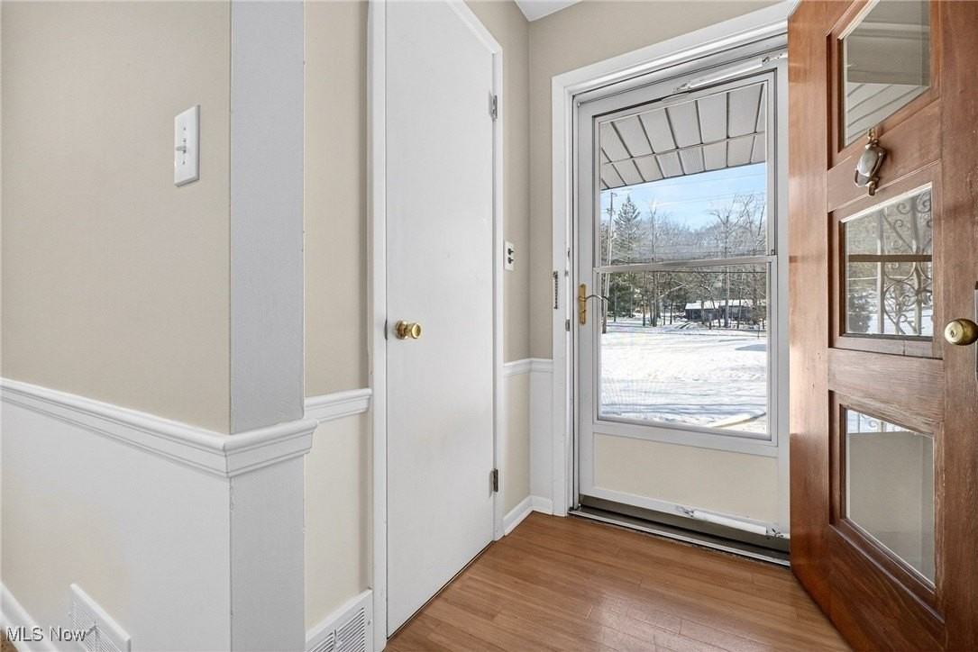 8310 Broadview Rd - Photo 3 of 50