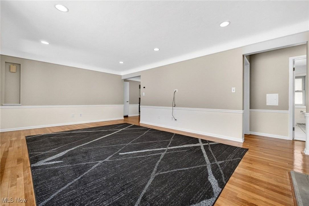 8310 Broadview Rd - Photo 5 of 50